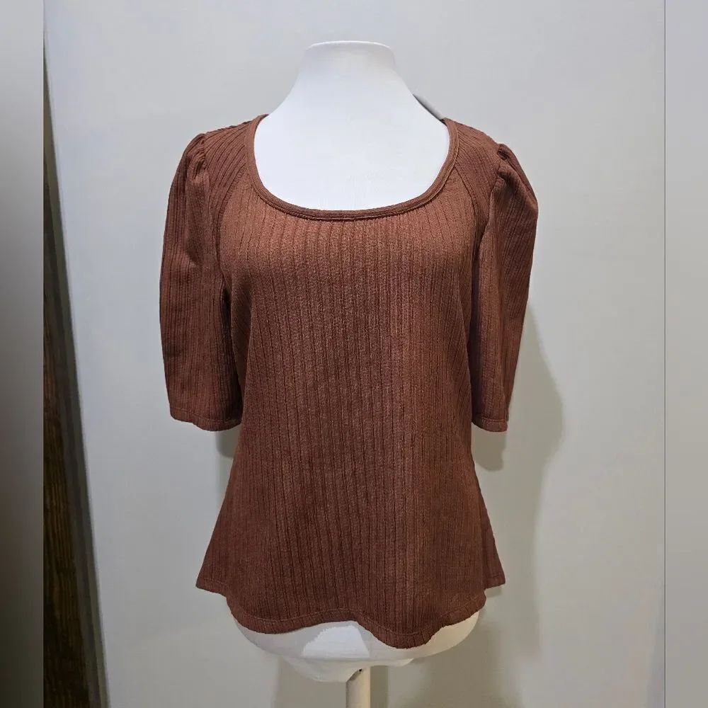 Max Studio London Ribbed Short Sleeve Knit Top NWT Cheastnut Brown